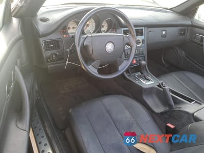 Zdjęcie 8 z 12 samochodu: 2000 MERCEDES-BENZ SLK 230 KOMPRESSOR VIN:WDBKK47F9YF149874 - miniatura