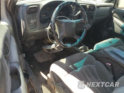 Zdjęcie 8 z 14 samochodu: 2001 CHEVROLET S TRUCK S10 VIN:1GCCS19W718249323 - miniatura