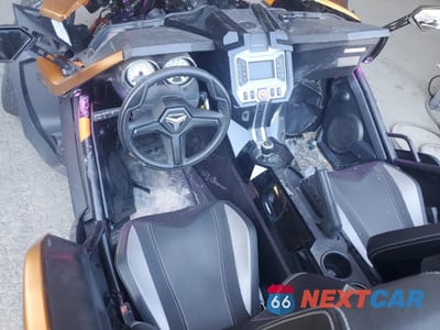 Zdjęcie 8 z 14 samochodu: 2019 POLARIS SLINGSHOT SLR VIN:57XAARFA5K8131894 - miniatura