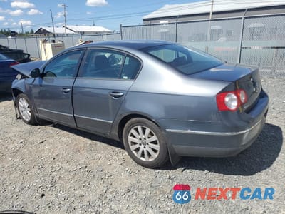 Drugie zdjęcie samochodu z przodu: 2010 VOLKSWAGEN PASSAT 2.0T VIN:WVWAK9AN9AE110983 - miniatura