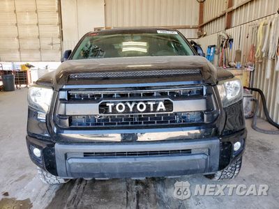 Piąte zdjęcie samochodu w środku: 2015 TOYOTA TUNDRA CREWMAX SR5 VIN:5TFDY5F16FX487471 - miniatura