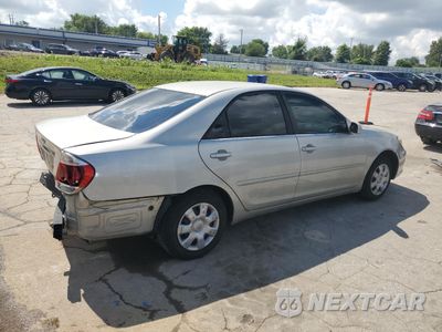 Trzecie zdjęcie samochodu z tyłu: 2003 TOYOTA CAMRY LE VIN:JTDBE32K330227911 - miniatura