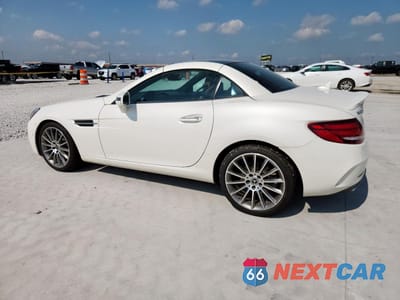 Drugie zdjęcie samochodu z przodu: 2019 MERCEDES-BENZ SLC 300 VIN:WDDPK3JA4KF160356 - miniatura
