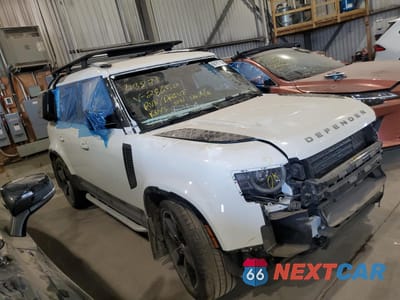 Czwarte zdjęcie samochodu z boku: 2024 LAND ROVER DEFENDER 110 X-DYNAMIC SE VIN:SALE27EU8R2245997 - miniatura