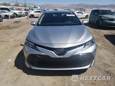 Piąte zdjęcie samochodu w środku: 2020 TOYOTA CAMRY LE VIN:4T1C31AK4LU529048 - miniatura