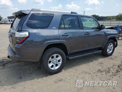 Trzecie zdjęcie samochodu z tyłu: 2023 TOYOTA 4RUNNER SE VIN:JTENU5JR1P6135494 - miniatura