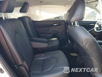 Zdjęcie 11 z 14 samochodu: 2021 TOYOTA HIGHLANDER HYBRID XLE VIN:5TDHBRCH2MS517273 - miniatura