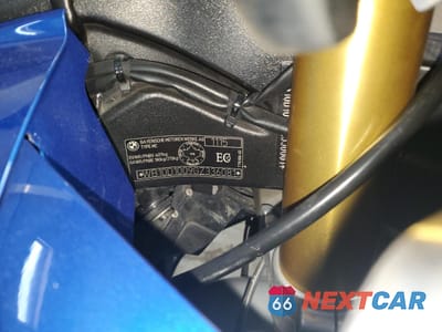 Zdjęcie 9 z 9 samochodu: 2016 BMW S 1000 RR VIN:WB10D1009GZ336081 - miniatura