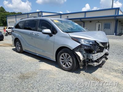 Czwarte zdjęcie samochodu z boku: 2021 TOYOTA SIENNA XLE VIN:5TDJSKFC7MS028473 - miniatura