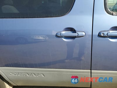 Zdjęcie 11 z 14 samochodu: 2003 TOYOTA SIENNA LE VIN:4T3ZF13C23U546400 - miniatura