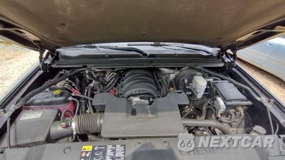 Zdjęcie 7 z 10 samochodu: 2016 CHEVROLET SUBURBAN C1500 LT VIN:1GNSCHKC0GR213842 - miniatura