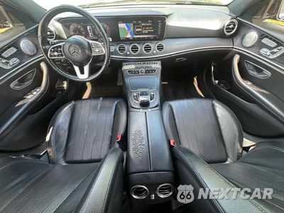 Zdjęcie 9 z 12 samochodu: 2019 MERCEDES-BENZ E 300 4MATIC VIN:WDDZF4KB6KA566954 - miniatura
