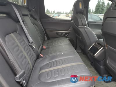 Zdjęcie 10 z 12 samochodu: 2023 RIVIAN R1T ADVENTURE VIN:7FCTGAAA7PN023885 - miniatura