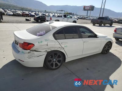 Trzecie zdjęcie samochodu z tyłu: 2013 BMW 328 I SULEV VIN:WBA3C1G50DNR45189 - miniatura