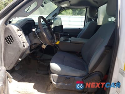 Zdjęcie 7 z 12 samochodu: 2012 FORD F550 SUPER DUTY VIN:1FDUF5HT3CEA73801 - miniatura