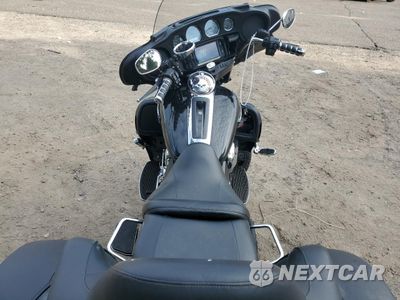 Zdjęcie 6 z 11 samochodu: 2016 HARLEY-DAVIDSON FLHTCUTG TRI GLIDE ULTRA VIN:1HD1MAL18GB860065 - miniatura