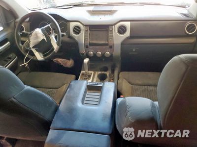Zdjęcie 8 z 12 samochodu: 2017 TOYOTA TUNDRA CREWMAX SR5 VIN:5TFDW5F13HX677768 - miniatura