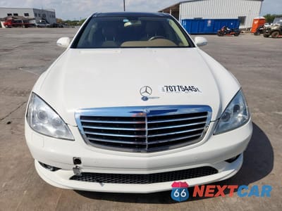 Piąte zdjęcie samochodu w środku: 2007 MERCEDES-BENZ S 550 VIN:WDDNG71X17A062054 - miniatura