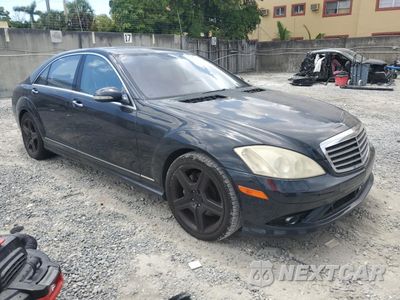 Czwarte zdjęcie samochodu z boku: 2008 MERCEDES-BENZ S 550 VIN:WDDNG71X48A191584 - miniatura