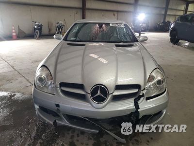 Piąte zdjęcie samochodu w środku: 2005 MERCEDES-BENZ SLK 350 VIN:WDBWK56F25F027183 - miniatura