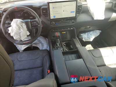 Zdjęcie 8 z 15 samochodu: 2024 TOYOTA SEQUOIA SR5 VIN:7SVAAABA8RX040625 - miniatura