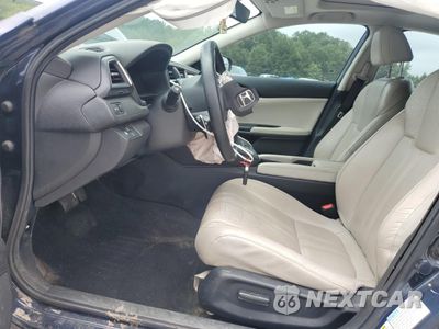 Zdjęcie 7 z 14 samochodu: 2019 HONDA INSIGHT TOURING VIN:19XZE4F96KE027087 - miniatura