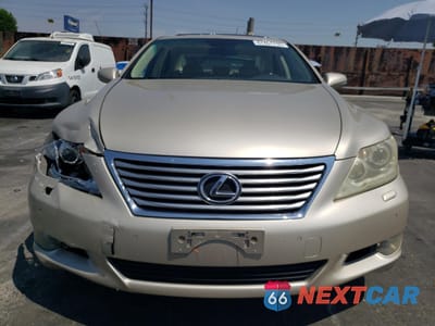 Piąte zdjęcie samochodu w środku: 2012 LEXUS LS 460 VIN:JTHBL5EF2C5110712 - miniatura