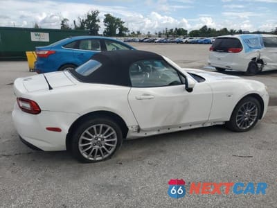 Trzecie zdjęcie samochodu z tyłu: 2017 FIAT 124 SPIDER 2D CONVERTIBLE CLASSIC VIN:JC1NFAEK9H0102197 - miniatura