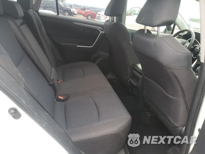 Zdjęcie 11 z 16 samochodu: 2019 TOYOTA RAV4 LE VIN:JTMF1RFV2KD036993 - miniatura