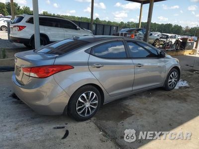 Trzecie zdjęcie samochodu z tyłu: 2013 HYUNDAI ELANTRA GLS VIN:KMHDH4AE0DU592957 - miniatura