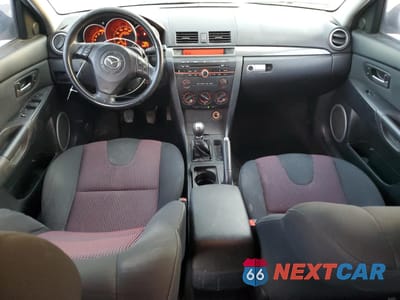 Zdjęcie 8 z 14 samochodu: 2006 MAZDA 3 HATCHBACK VIN:JM1BK144061436131 - miniatura
