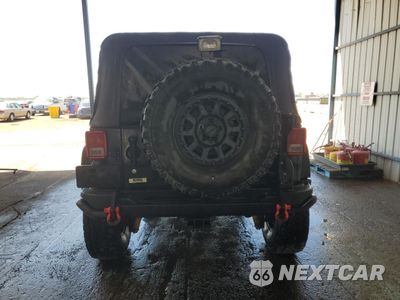 Zdjęcie 6 z 15 samochodu: 2010 JEEP WRANGLER UNLIMITED SAHARA VIN:1J4HA5H17AL126036 - miniatura