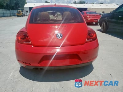 Zdjęcie 6 z 13 samochodu: 2013 VOLKSWAGEN BEETLE VIN:3VWJX7AT1DM647119 - miniatura
