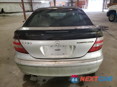 Zdjęcie 6 z 12 samochodu: 2003 MERCEDES-BENZ C 230K SPORT COUPE VIN:WDBRN40JX5A691336 - miniatura