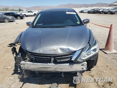 Piąte zdjęcie samochodu w środku: 2017 NISSAN ALTIMA 2.5 VIN:1N4AL3AP3HN364510 - miniatura