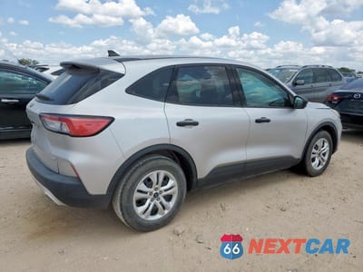 Trzecie zdjęcie samochodu z tyłu: 2020 FORD ESCAPE S VIN:1FMCU0F60LUC09051 - miniatura