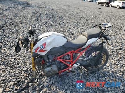 Trzecie zdjęcie samochodu z tyłu: 2016 BMW R1200 R VIN:WB10A1404GZ197478 - miniatura