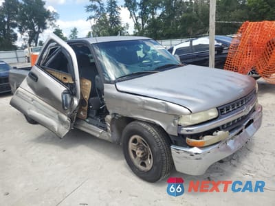 Czwarte zdjęcie samochodu z boku: 2001 CHEVROLET SILVERADO C1500 VIN:2GCEC19V211194196 - miniatura