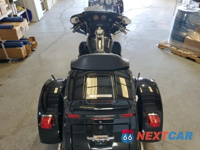 Zdjęcie 6 z 9 samochodu: 2012 HARLEY-DAVIDSON FLHTCUTG TRI GLIDE ULTRA CLASSIC VIN:1HD1MAM16CB856945 - miniatura
