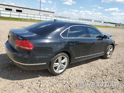 Trzecie zdjęcie samochodu z tyłu: 2015 VOLKSWAGEN PASSAT SE VIN:1VWBV7A31FC042774 - miniatura