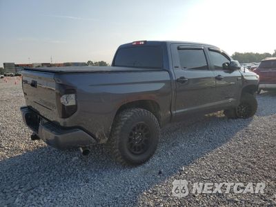 Trzecie zdjęcie samochodu z tyłu: 2018 TOYOTA TUNDRA CREWMAX SR5 VIN:5TFDY5F14JX750551 - miniatura