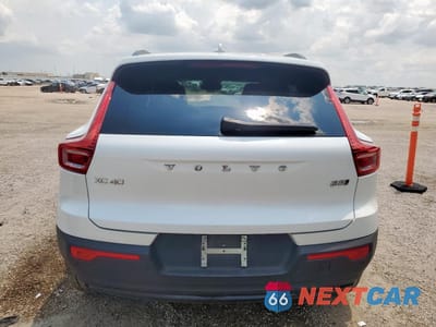 Zdjęcie 6 z 14 samochodu: 2025 VOLVO XC40 PLUS VIN:YV4L12UC5S2512349 - miniatura