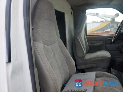 Zdjęcie 11 z 13 samochodu: 2000 GMC SAVANA CUTAWAY G3500 VIN:1GDGG31W6Y1181797 - miniatura