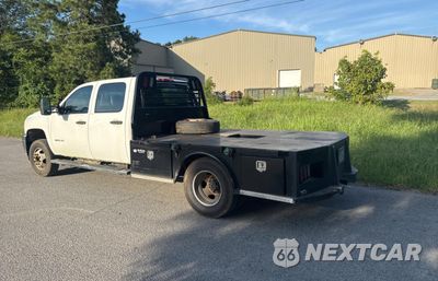 Trzecie zdjęcie samochodu z tyłu: 2011 CHEVROLET SILVERADO C3500 VIN:1GB4CZCL3BF113724 - miniatura