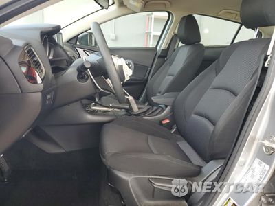 Zdjęcie 7 z 14 samochodu: 2016 MAZDA 3 SPORT VIN:3MZBM1U75GM307484 - miniatura