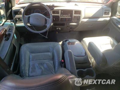 Zdjęcie 8 z 12 samochodu: 2000 FORD EXCURSION LIMITED VIN:1FMNU43S8YEE00381 - miniatura