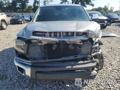 Piąte zdjęcie samochodu w środku: 2019 TOYOTA TUNDRA CREWMAX LIMITED VIN:5TFFY5F15KX251915 - miniatura