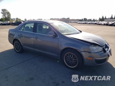 Czwarte zdjęcie samochodu z boku: 2008 VOLKSWAGEN JETTA SE VIN:3VWRM71K58M035756 - miniatura