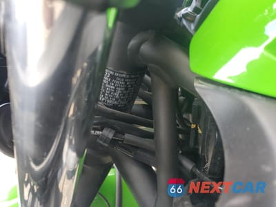 Zdjęcie 9 z 10 samochodu: 2024 KAWASAKI EX650 P VIN:ML5EXEP19RDAC7662 - miniatura