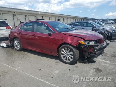 Czwarte zdjęcie samochodu z boku: 2021 TOYOTA CAMRY LE VIN:4T1R11AK3MU569316 - miniatura